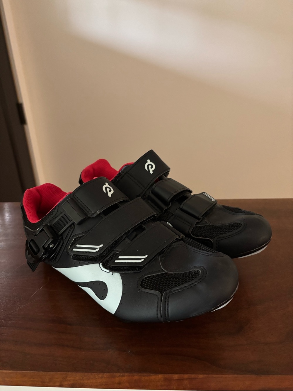 Peloton Black Cycling Shoes with Red Lining and White Accent SIZE 39